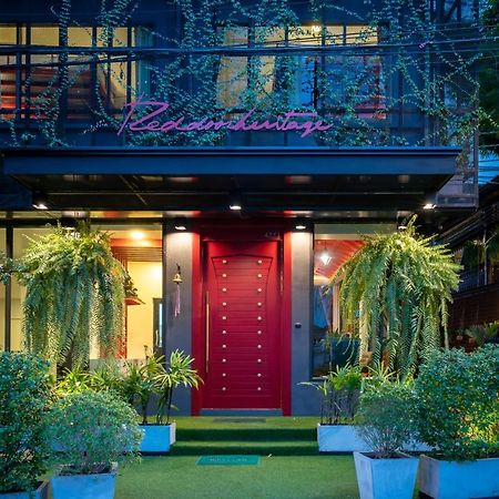 Red Door Heritage Hotel Bangkok Exterior photo